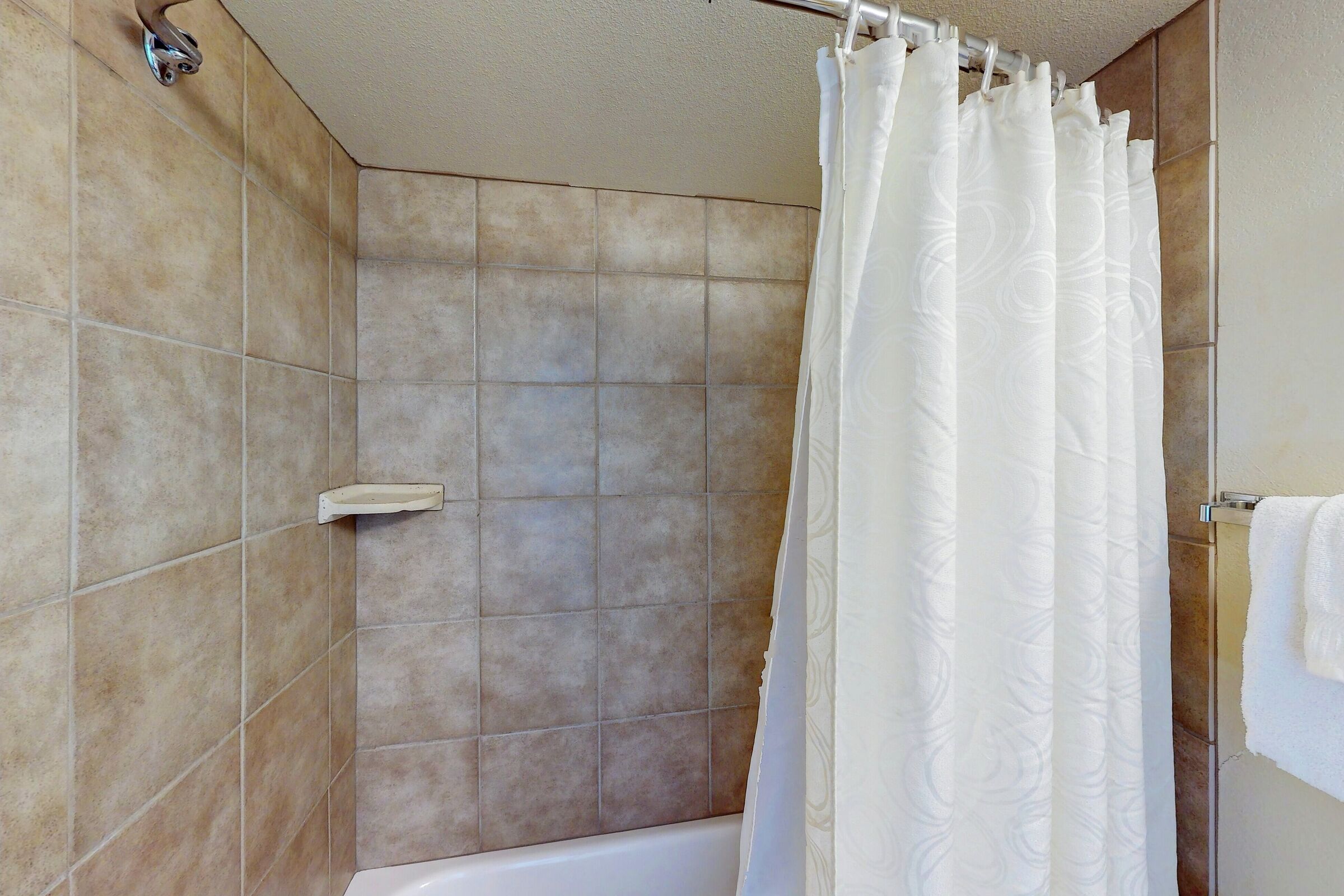 #E202 - Bathroom
