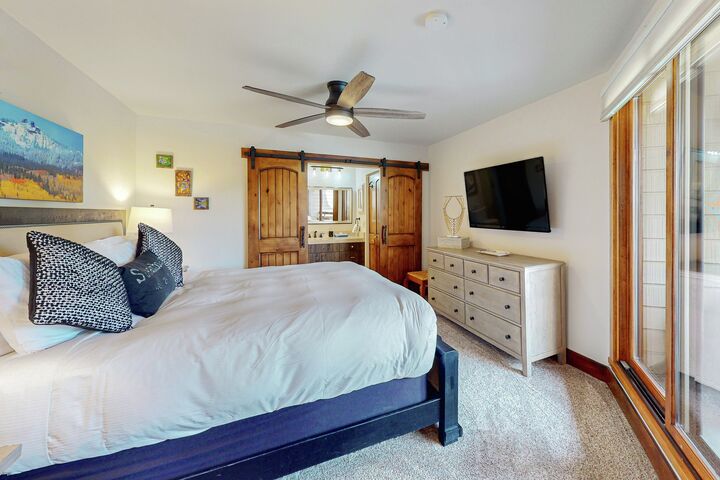 #E302 - Master Bedroom