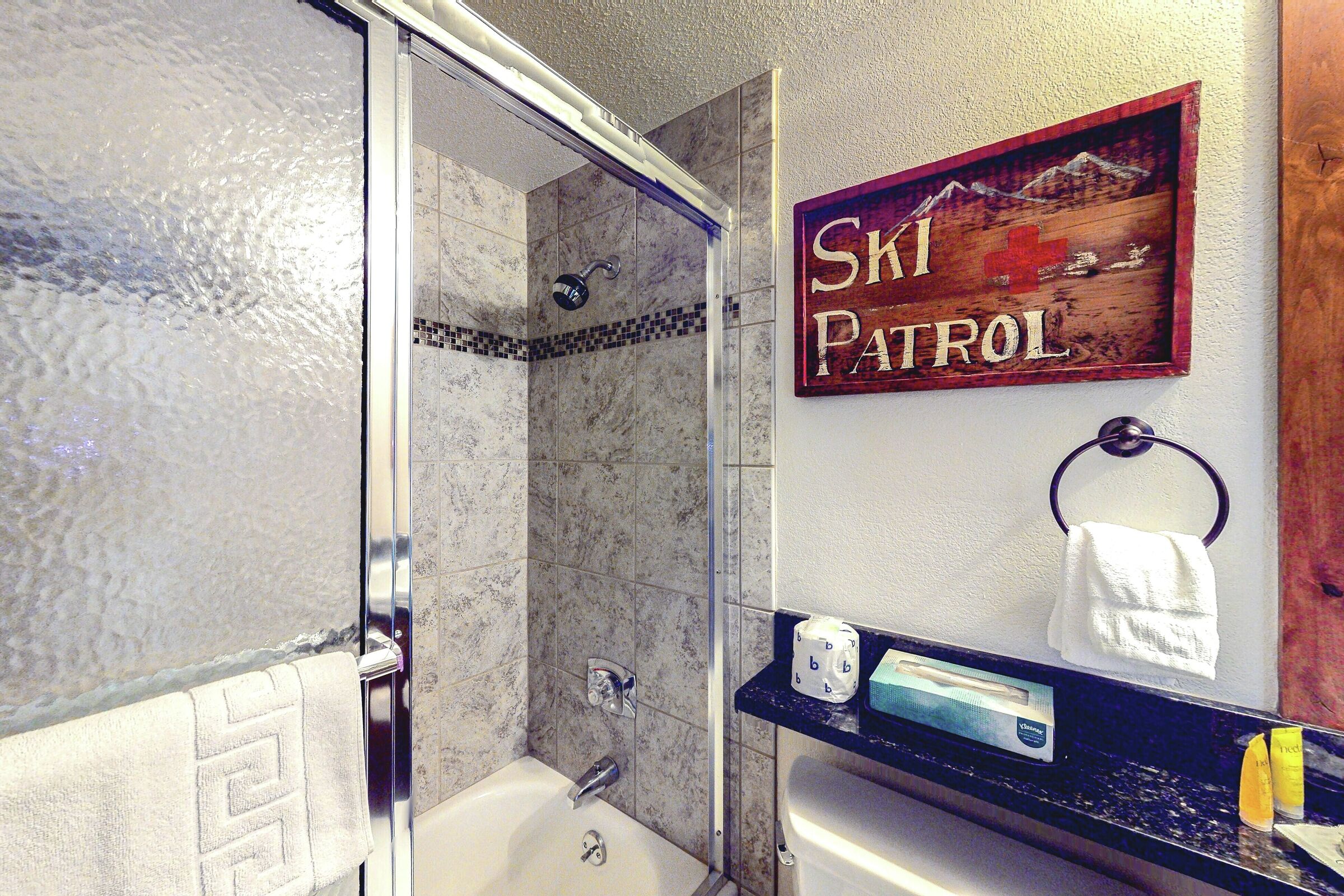 #E302 - Bathroom