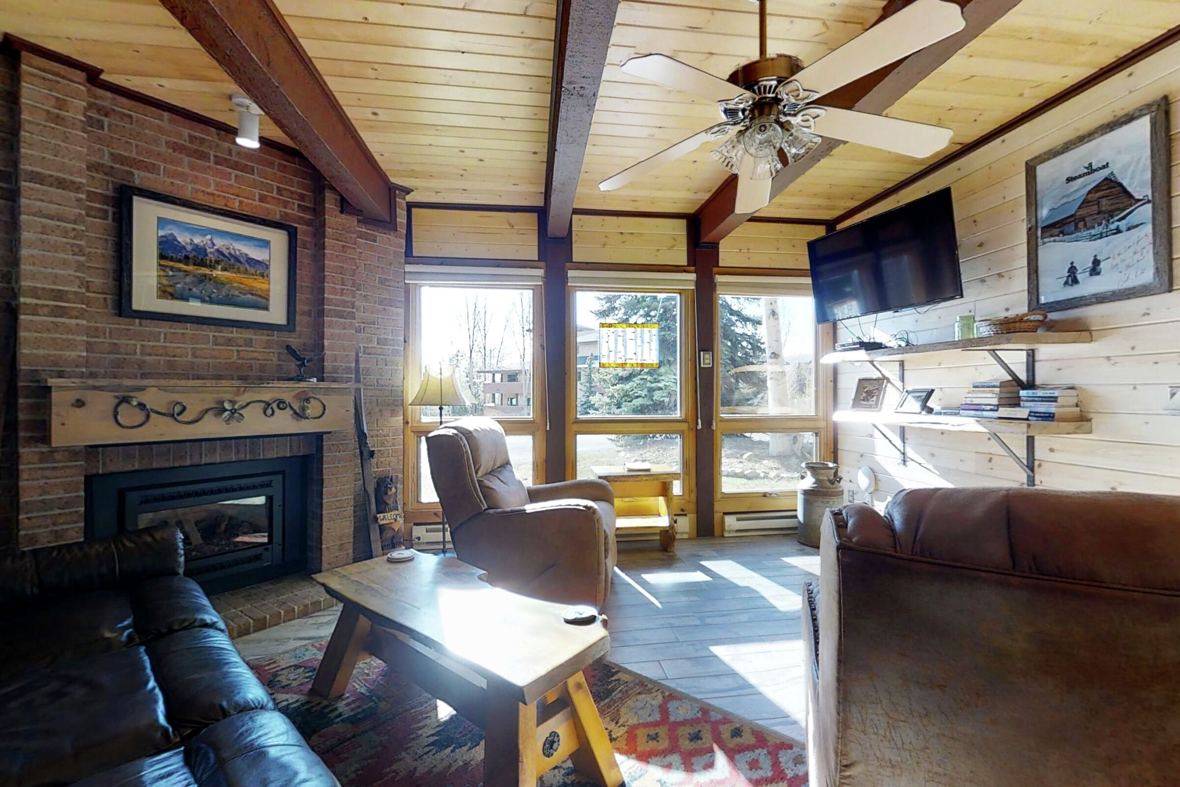 #F104 - Living Area