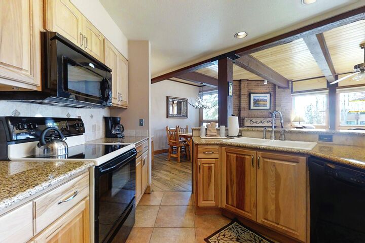 #F104 - Living Area