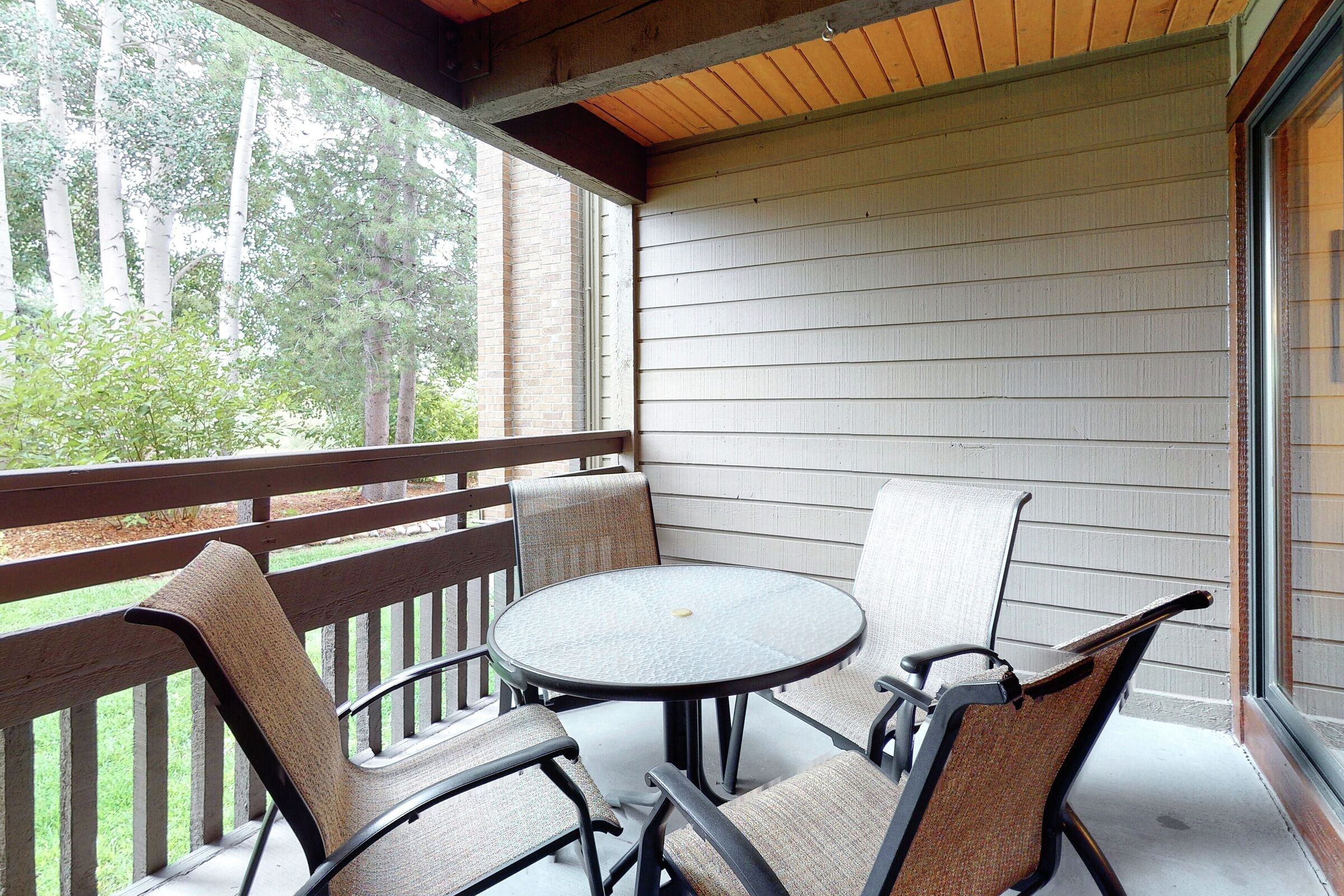 #F104 - Balcony