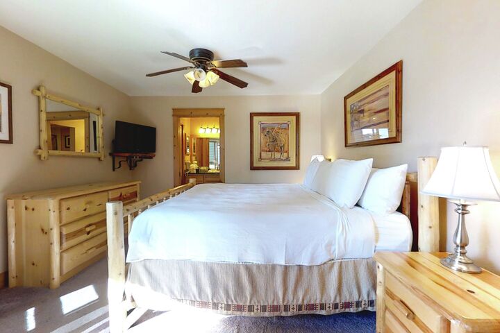 #F104 - Master Bedroom