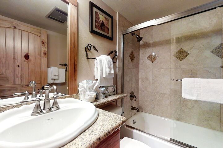 #F104 - Bathroom