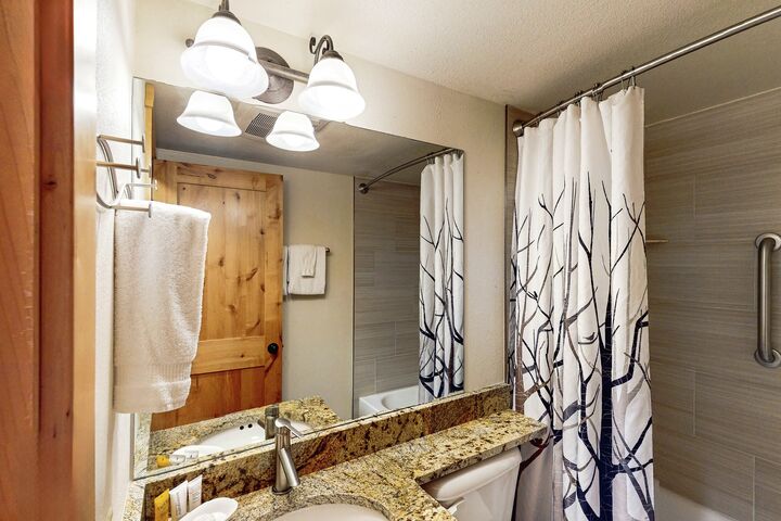 #F305 - Bathroom