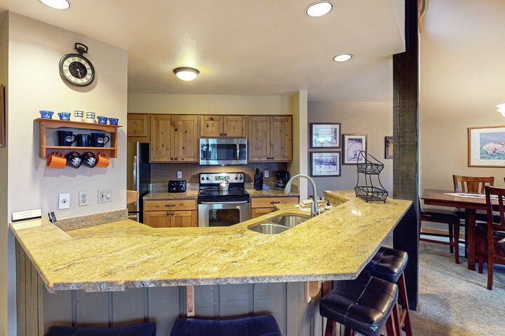 #F305 - Kitchen