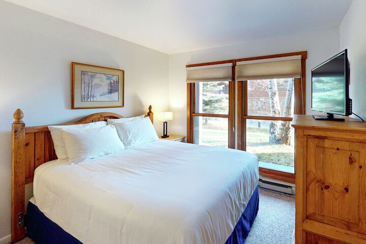 #E101 - Bedroom