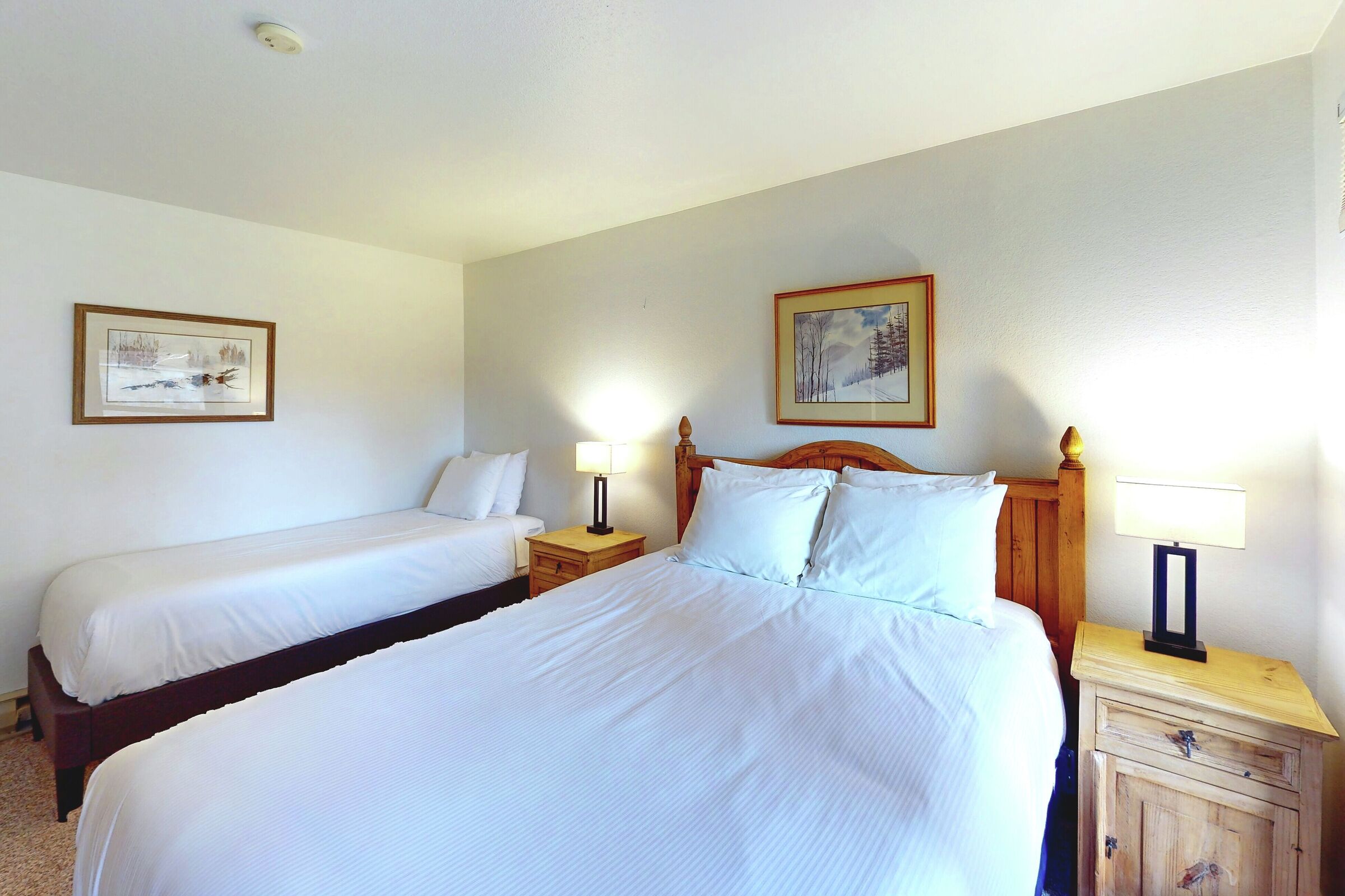 #E101 - Bedroom