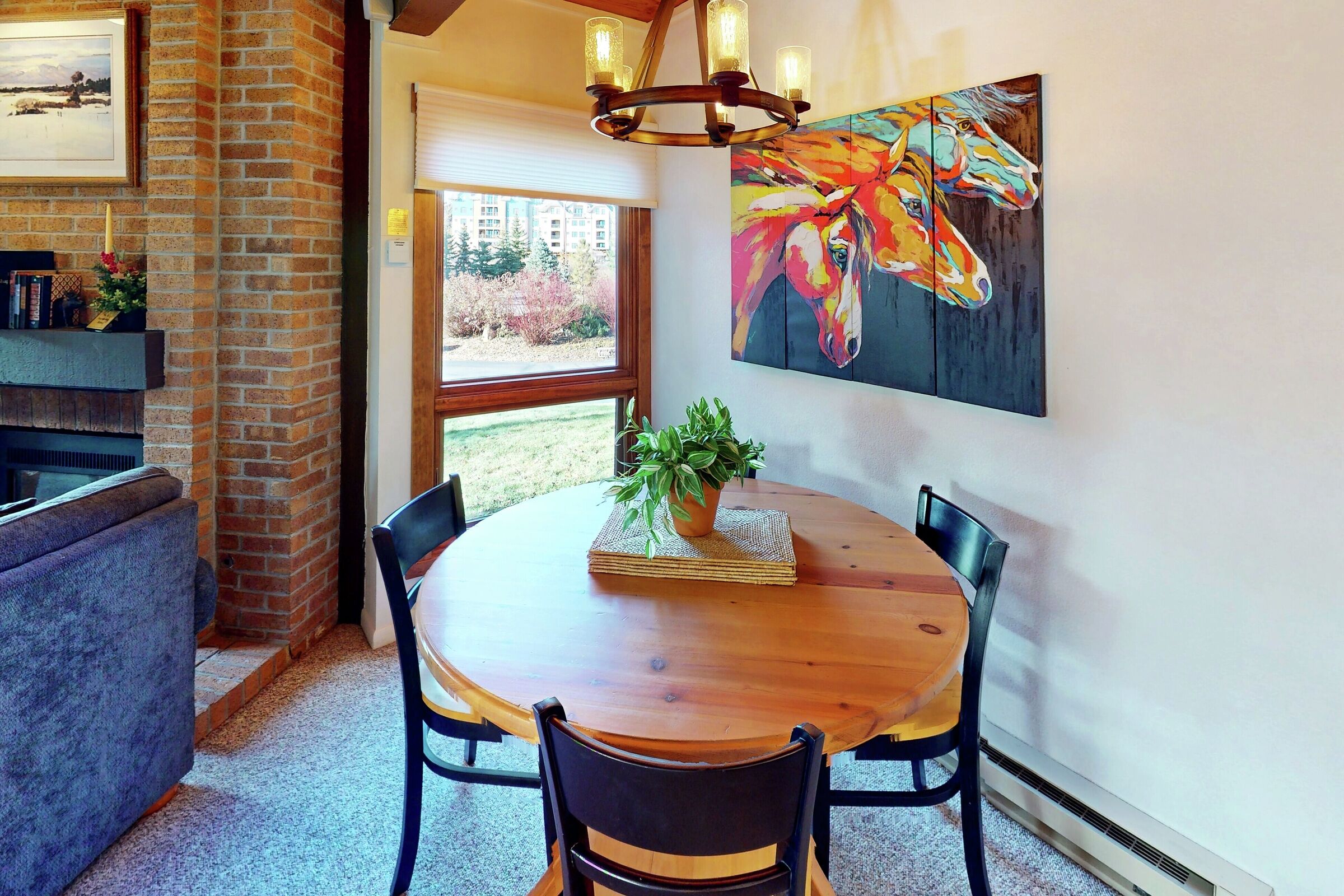 #E101 - Dining Area