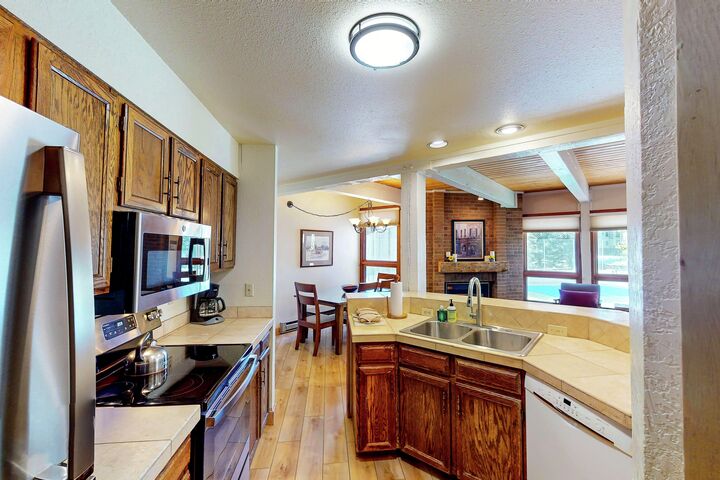 #D102 - Kitchen