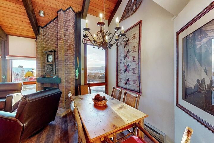 #C307 - Dining Area