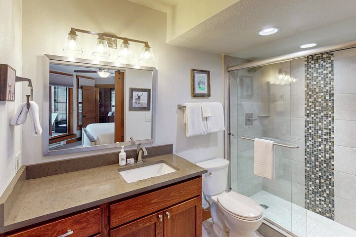 #D101 - Master Ensuite Bathroom