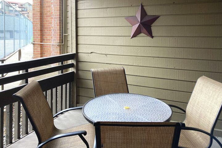 #D101 - Balcony