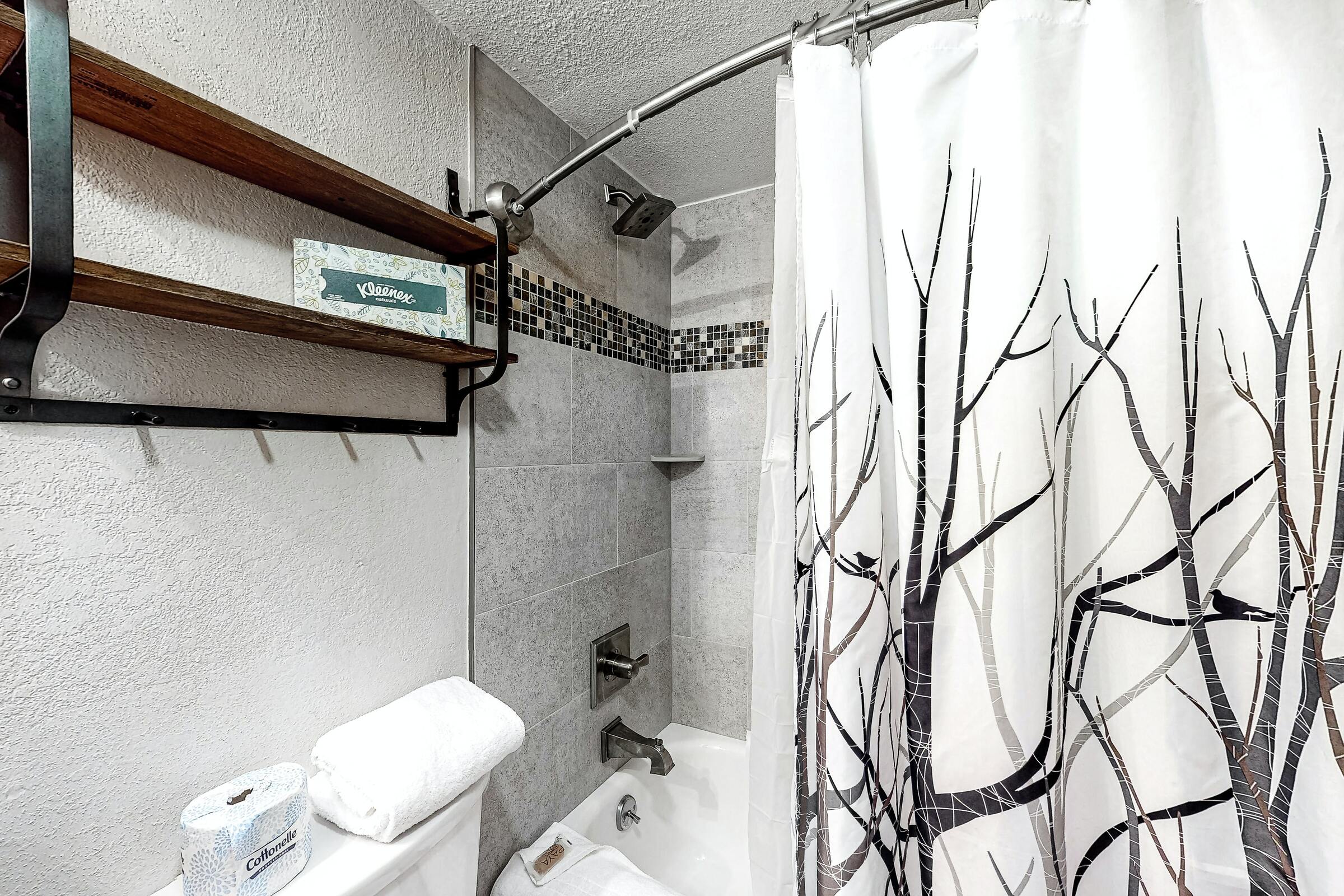 #D101 - Ensuite Bathroom