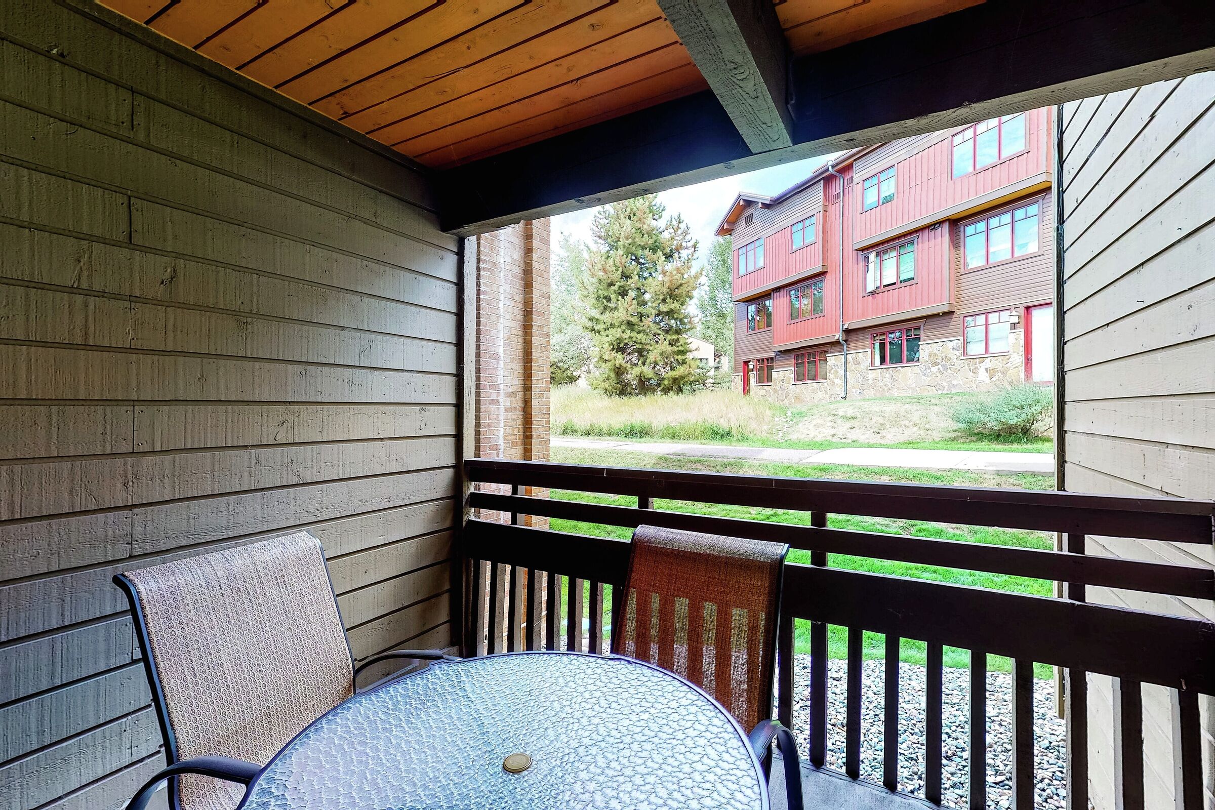 #A106 - Balcony