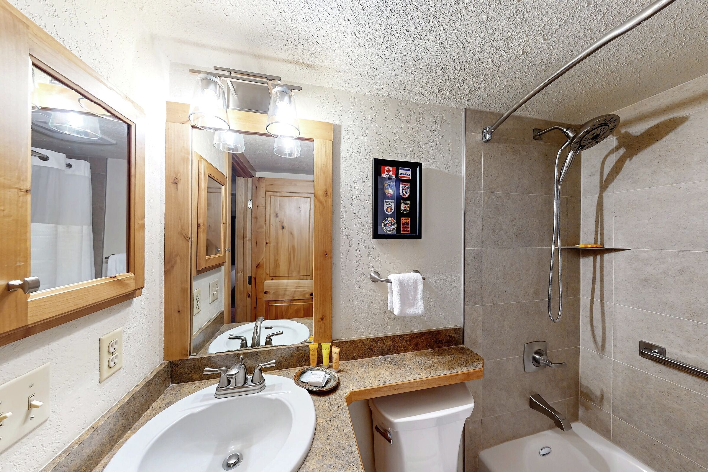 #A207 - Ensuite Bathroom