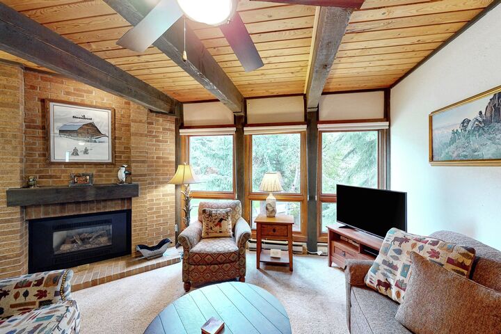 #A207 - Living Area