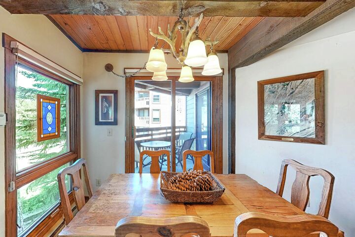 #C101 - Dining Area