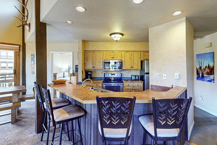 #E305 - Kitchen