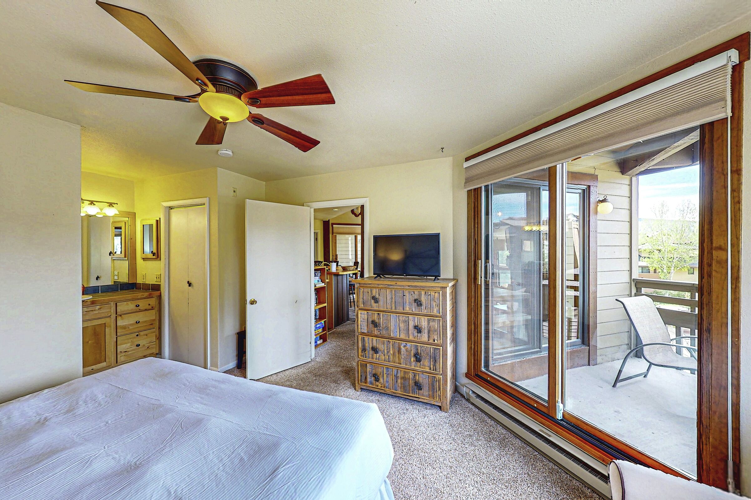 #E305 - Master Bedroom