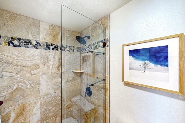 #A306 - Ensuite Bathroom