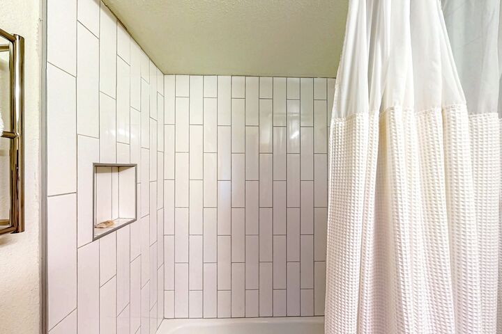 #A306 - Bathroom