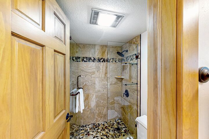 #A306 - Master Ensuite Bathroom