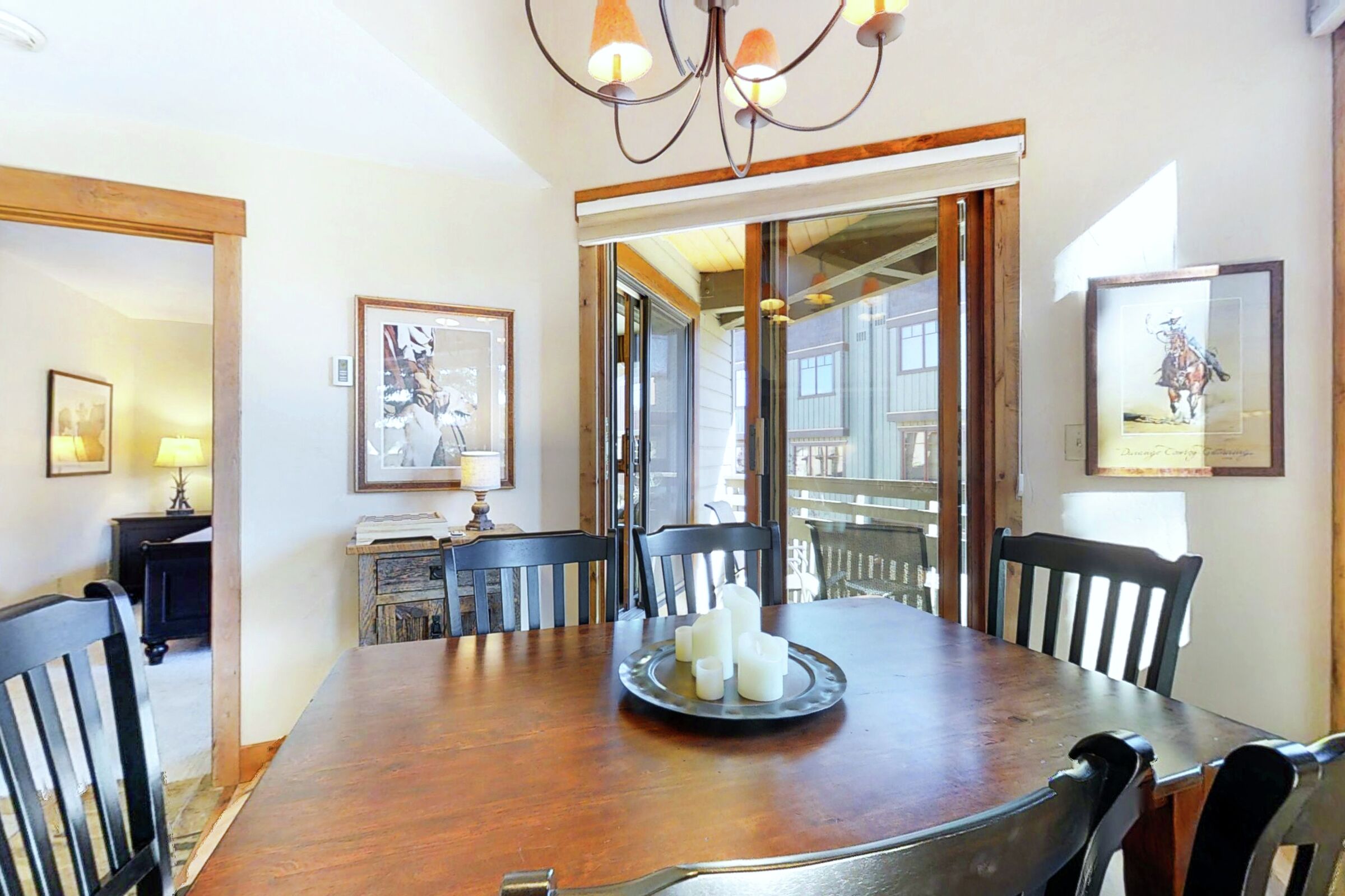 #A307 - Dining Area