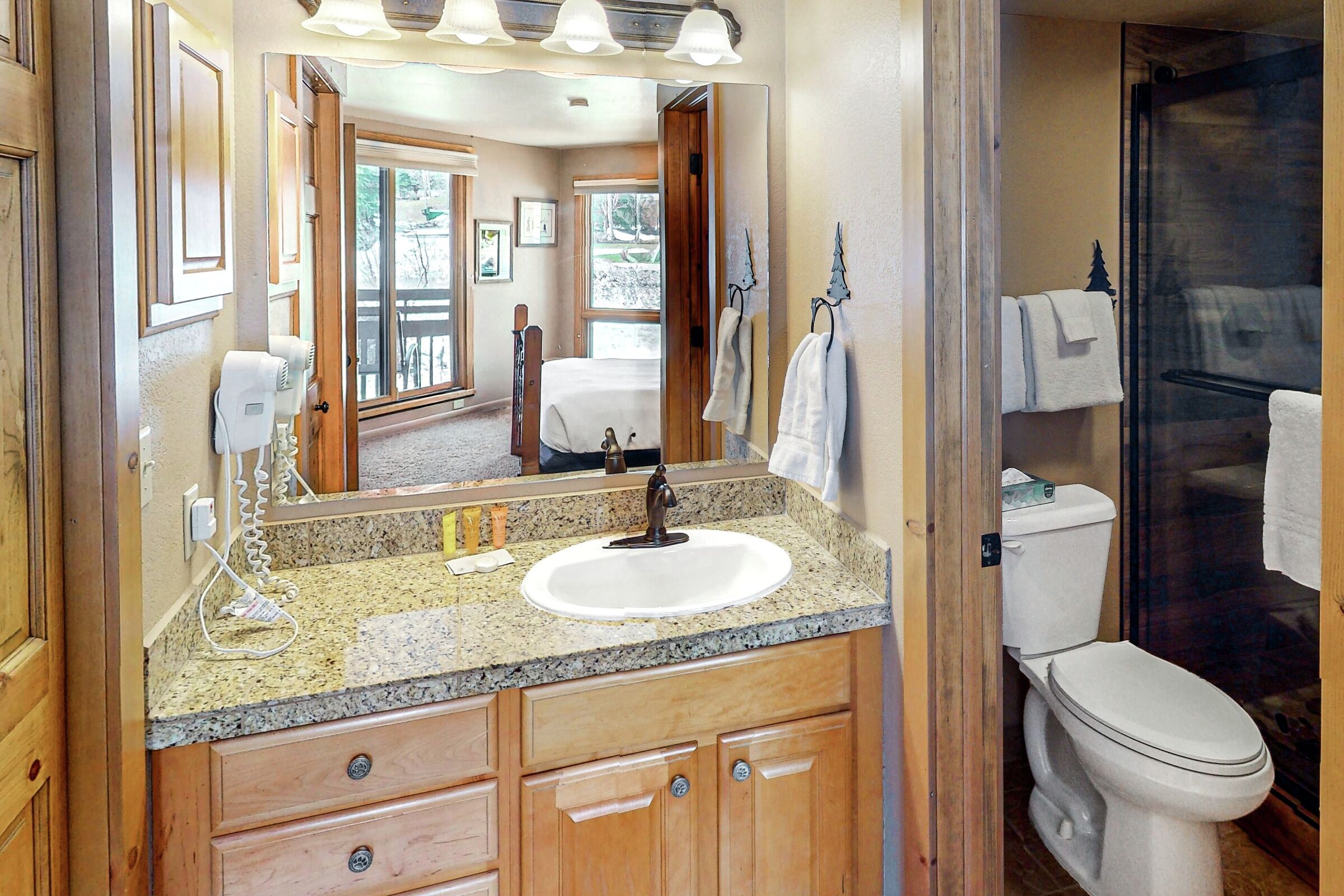 #B205 - Ensuite Bathroom
