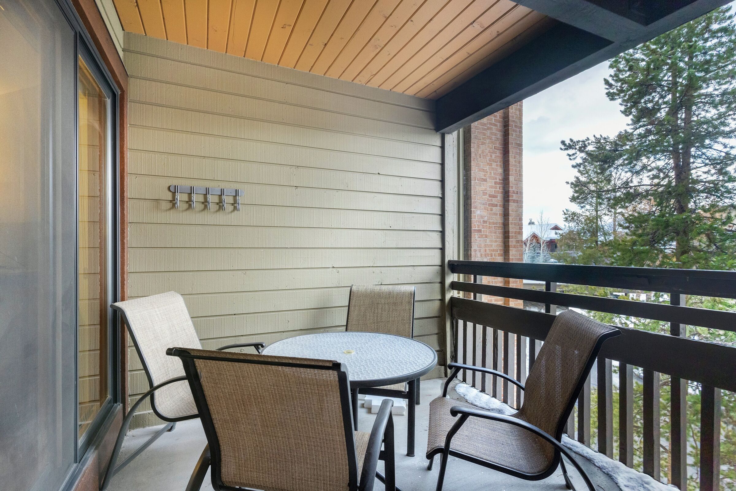 #C201 - Balcony