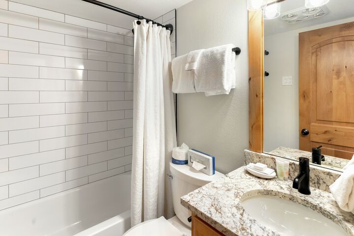 #C201 - Bathroom