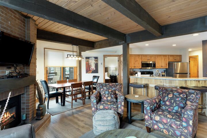 #C201 - Living Area