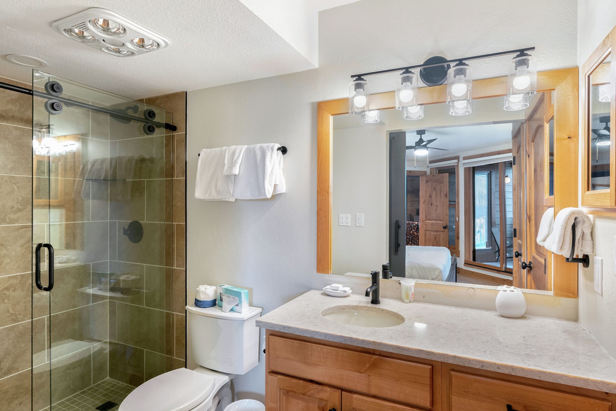 #C201 - Ensuite Bathroom