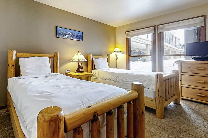 #E105 - Bedroom