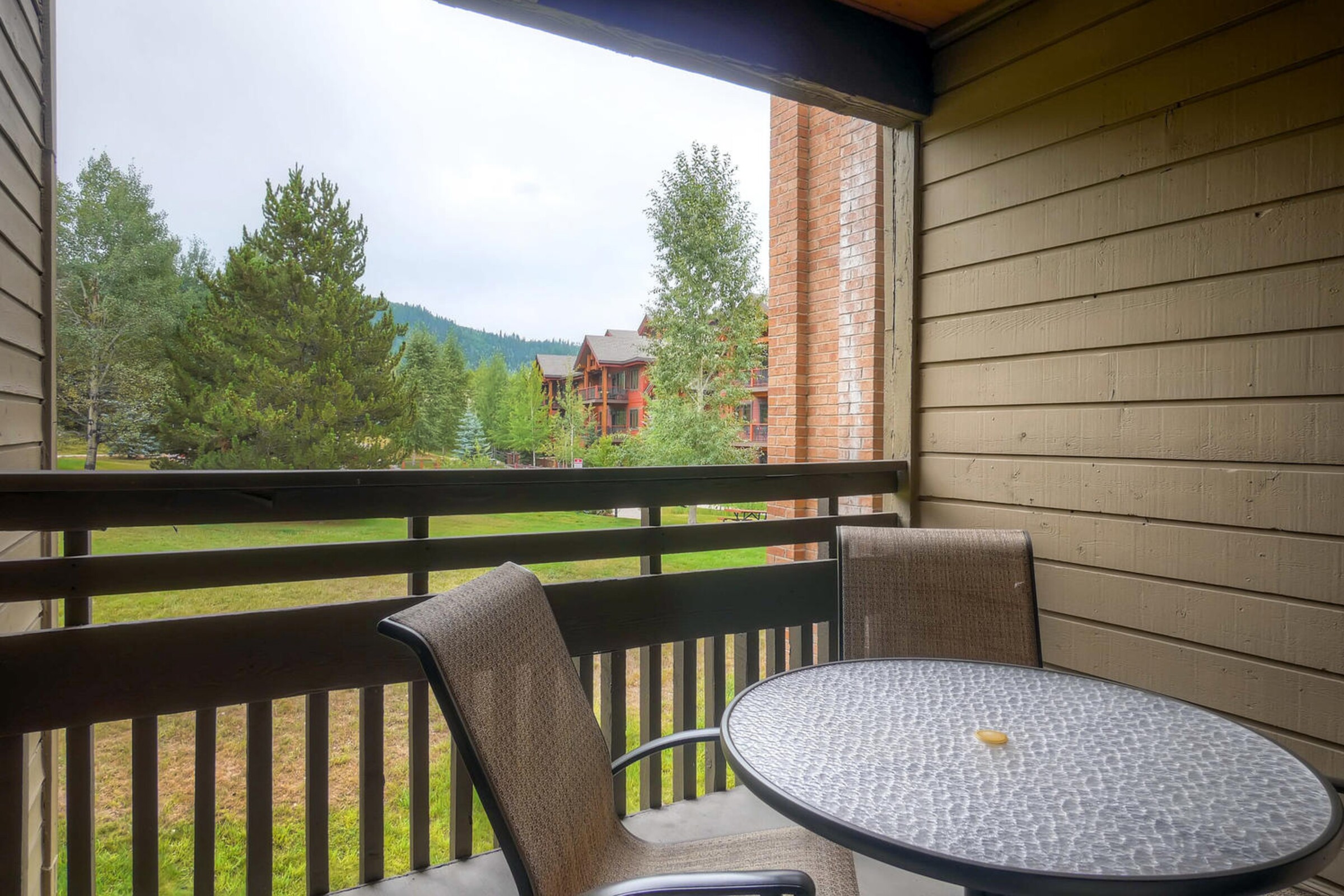 #B208 - Balcony