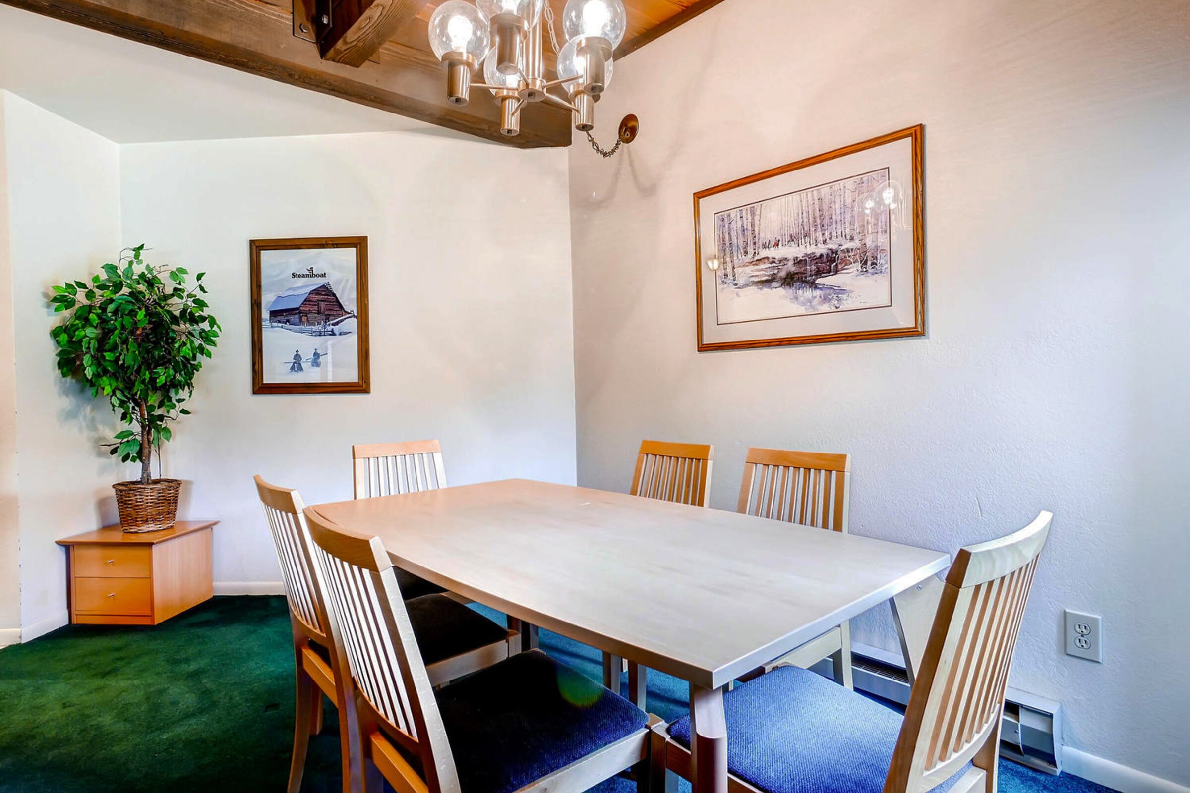 #B208 - Dining Room