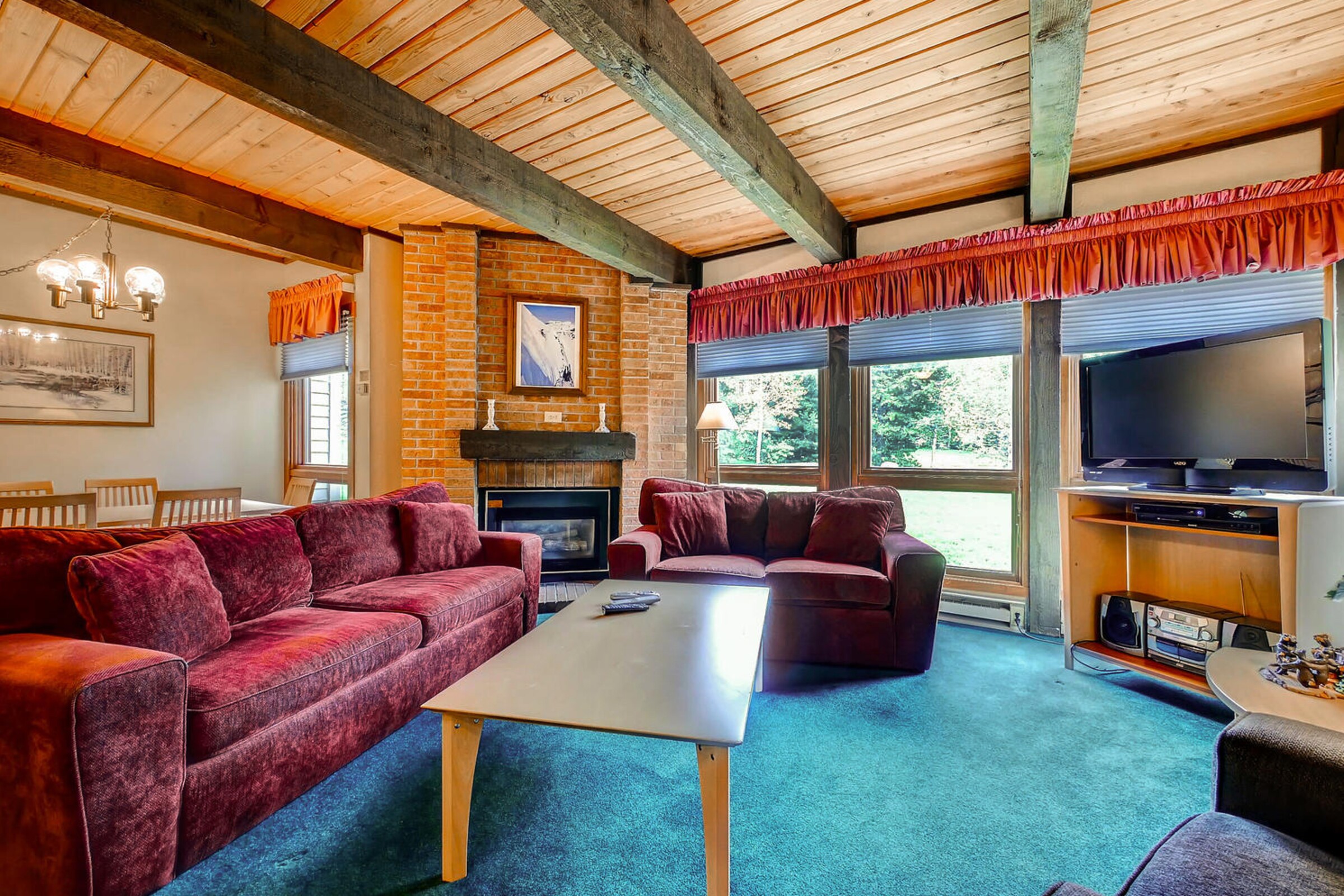 #B208 - Living Room