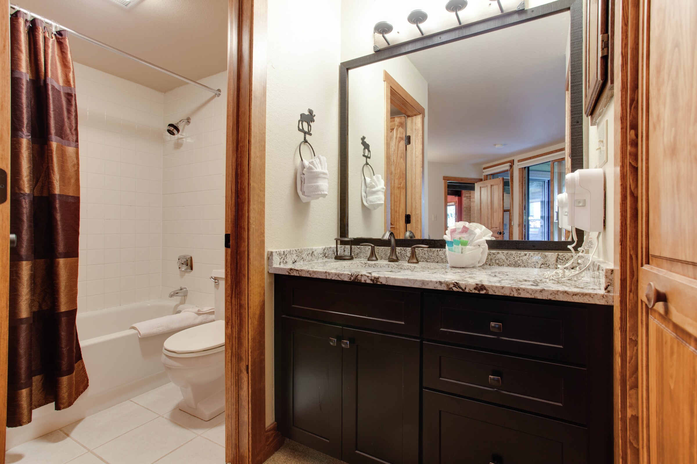 #B203 - Master Ensuite Bathroom