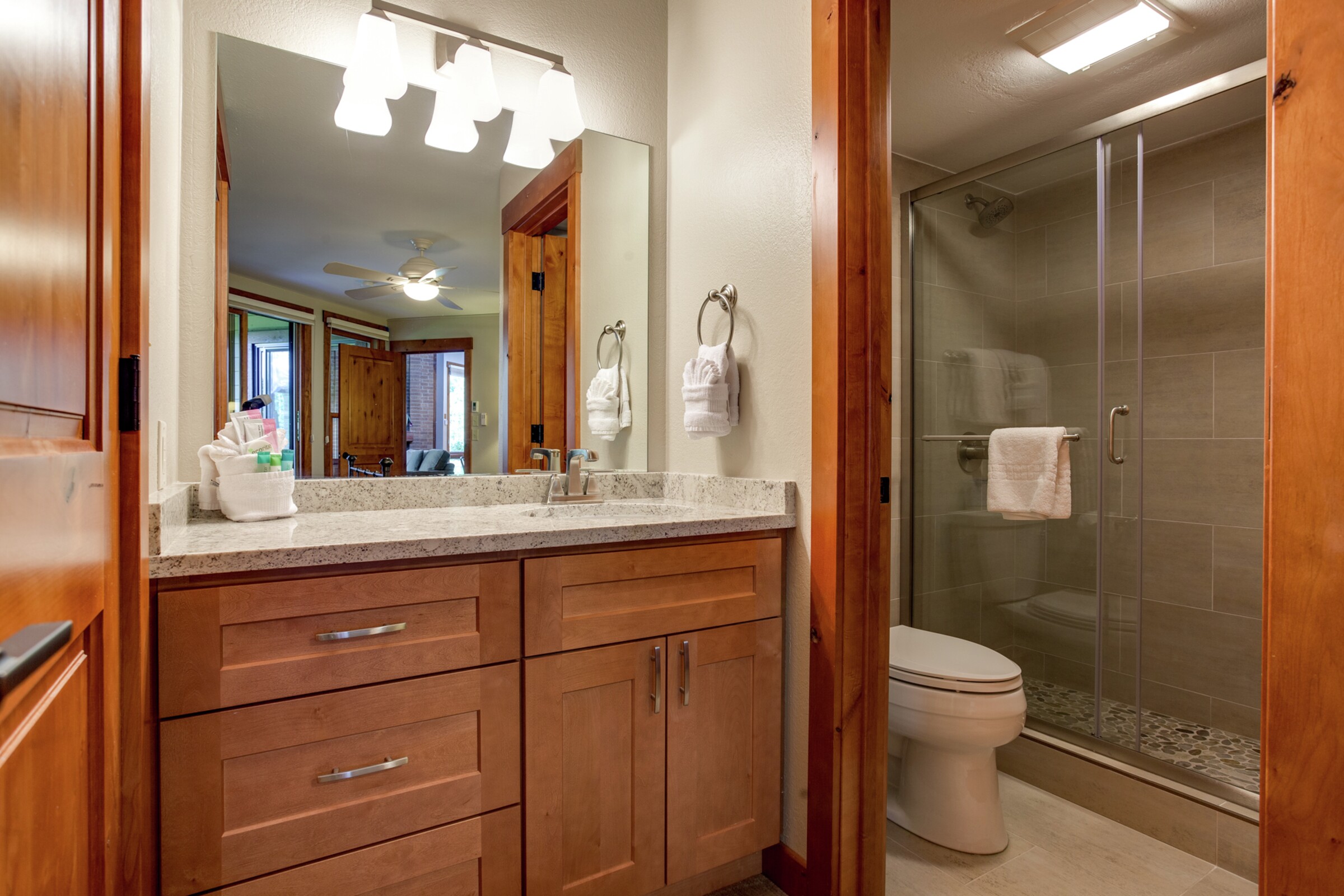 #B305 - Master Ensuite Bathroom