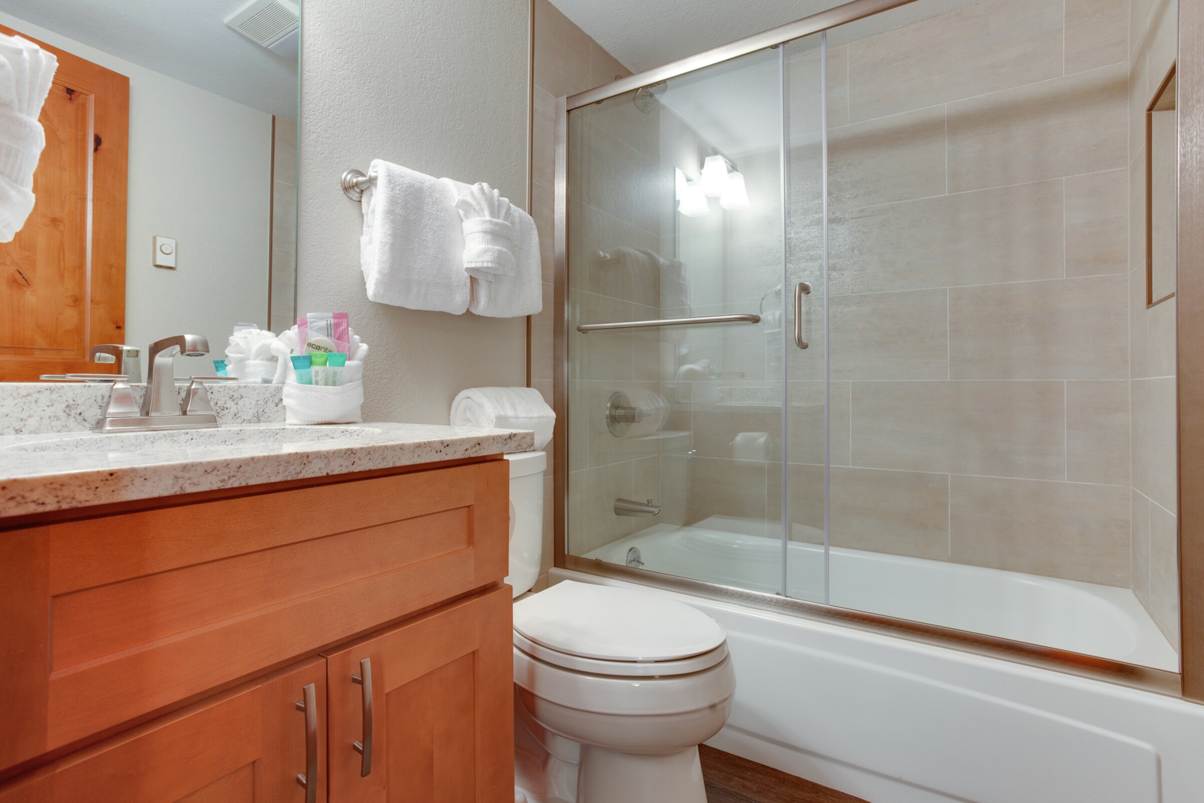 #B305 - Bathroom