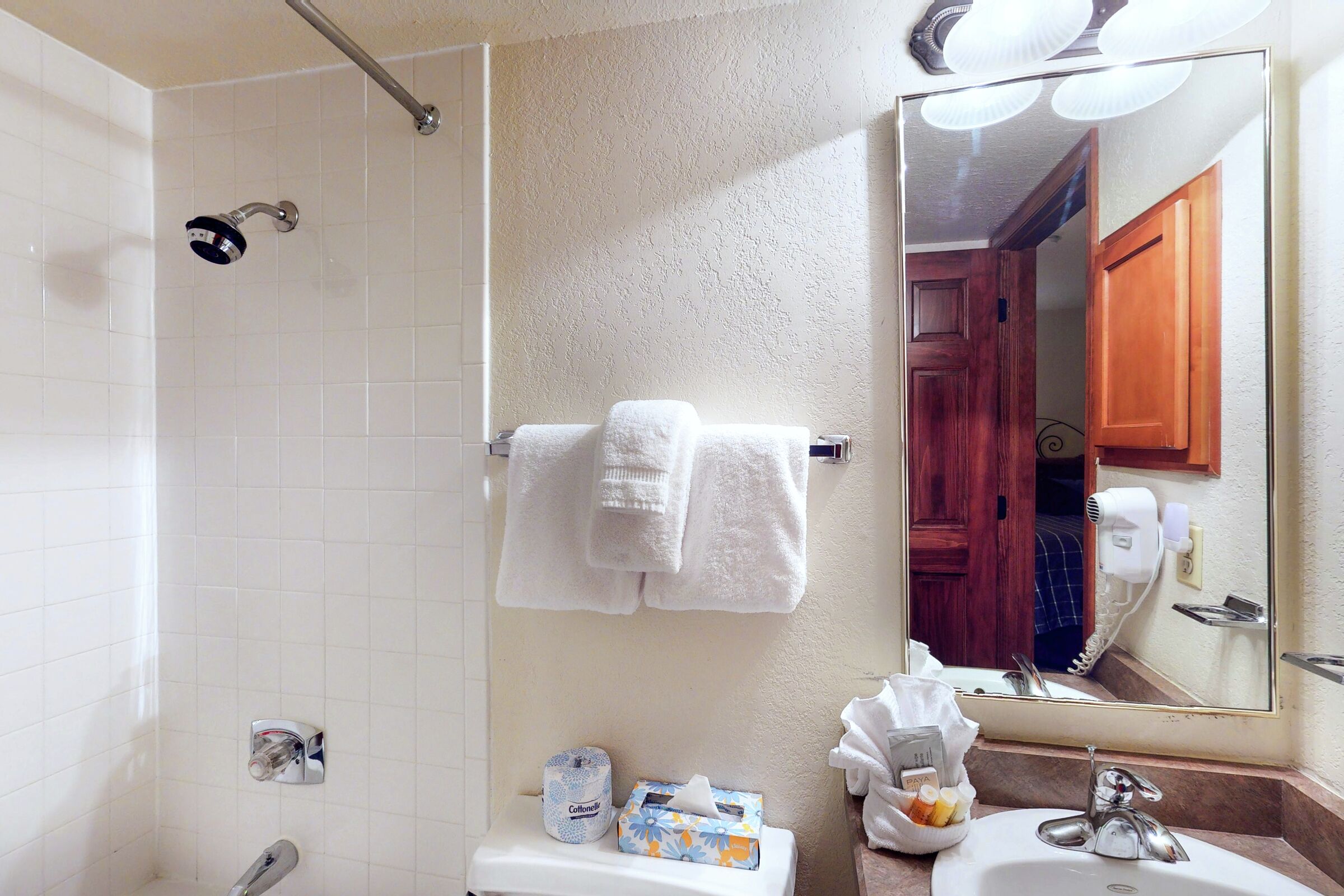 #A106 - Ensuite Bathroom