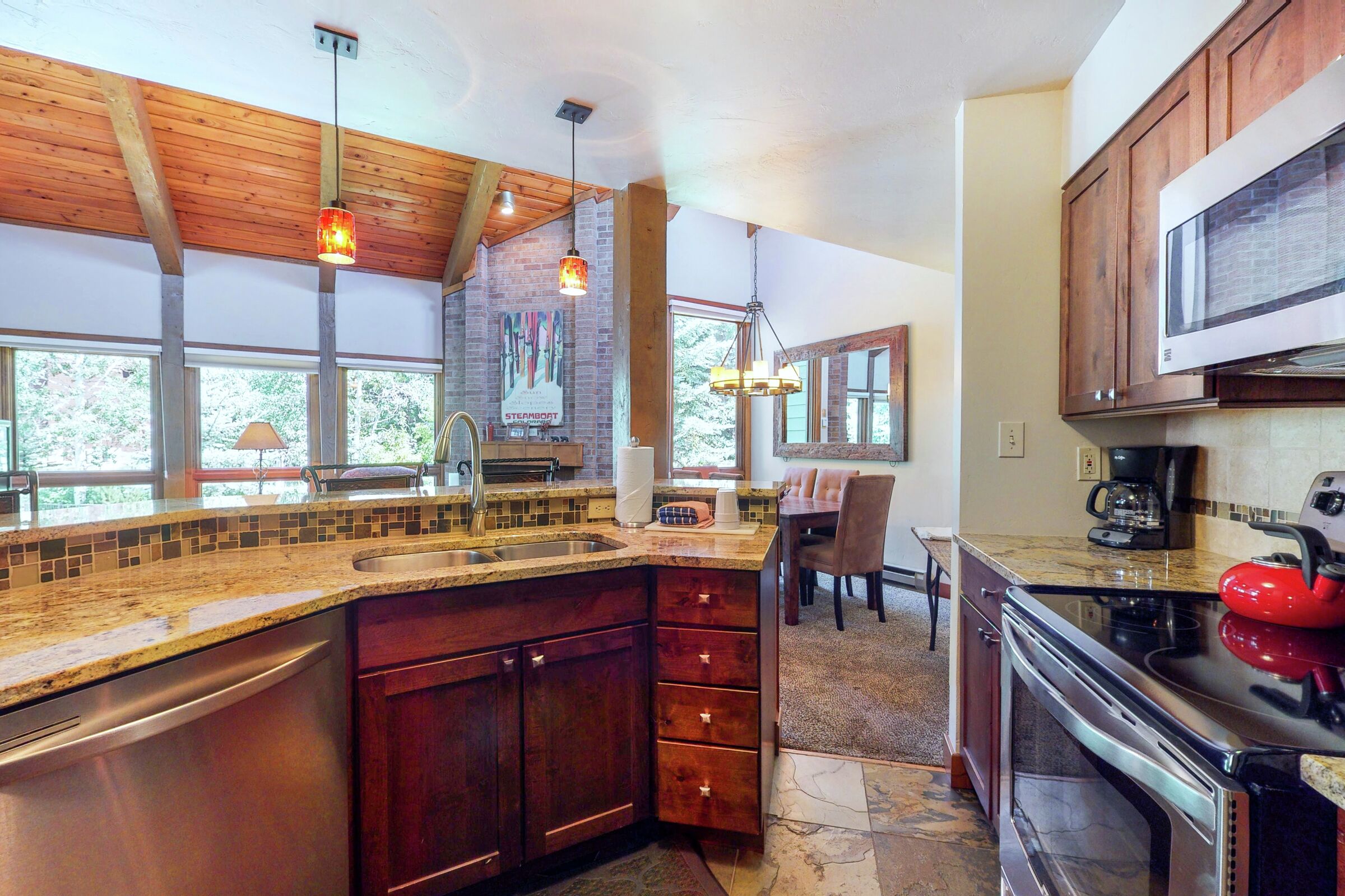#B302 - Kitchen