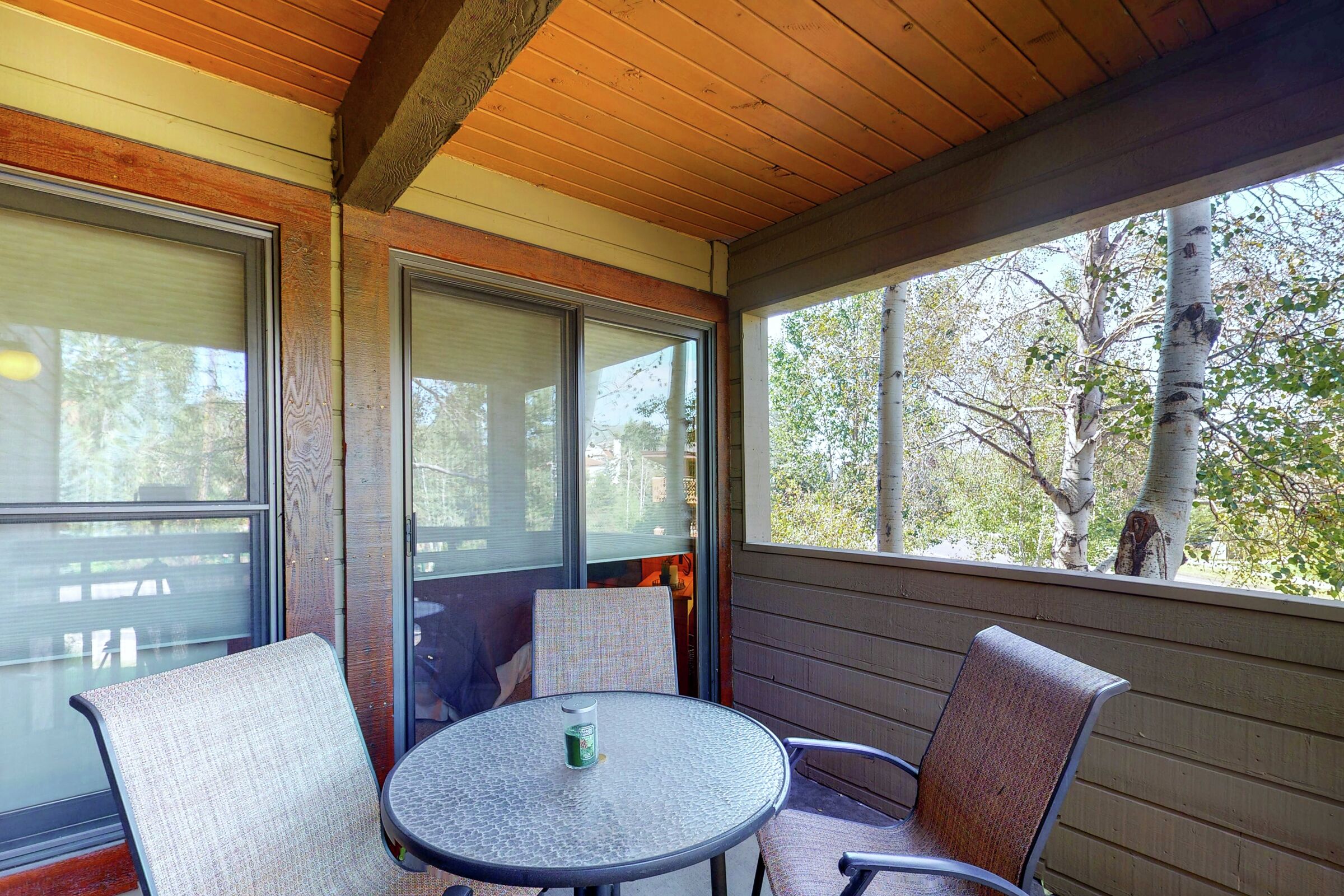 #E101 - Balcony