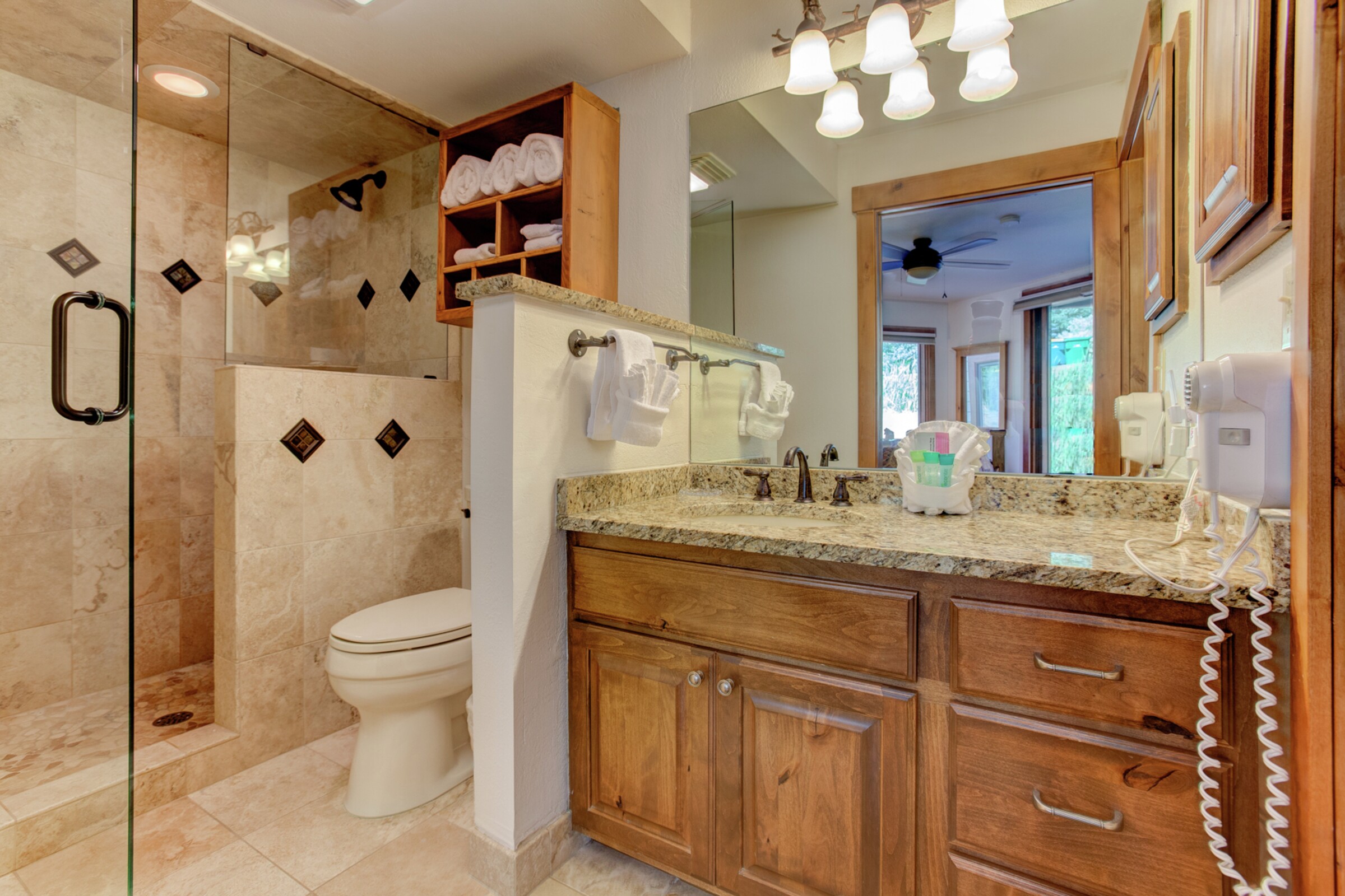 #B104 - Master Ensuite Bathroom