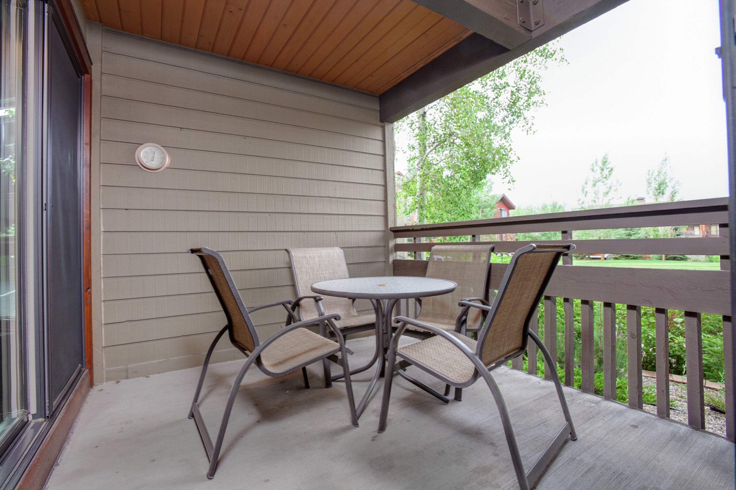 #C107 - Balcony