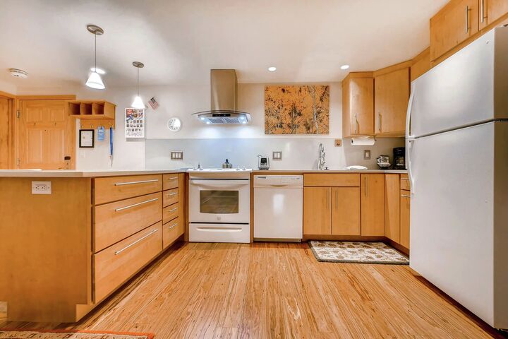 #21 - Kitchen