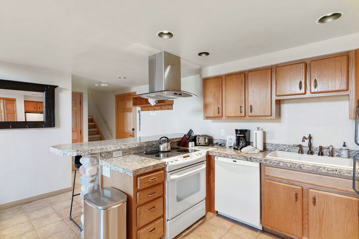 #38 - Kitchen