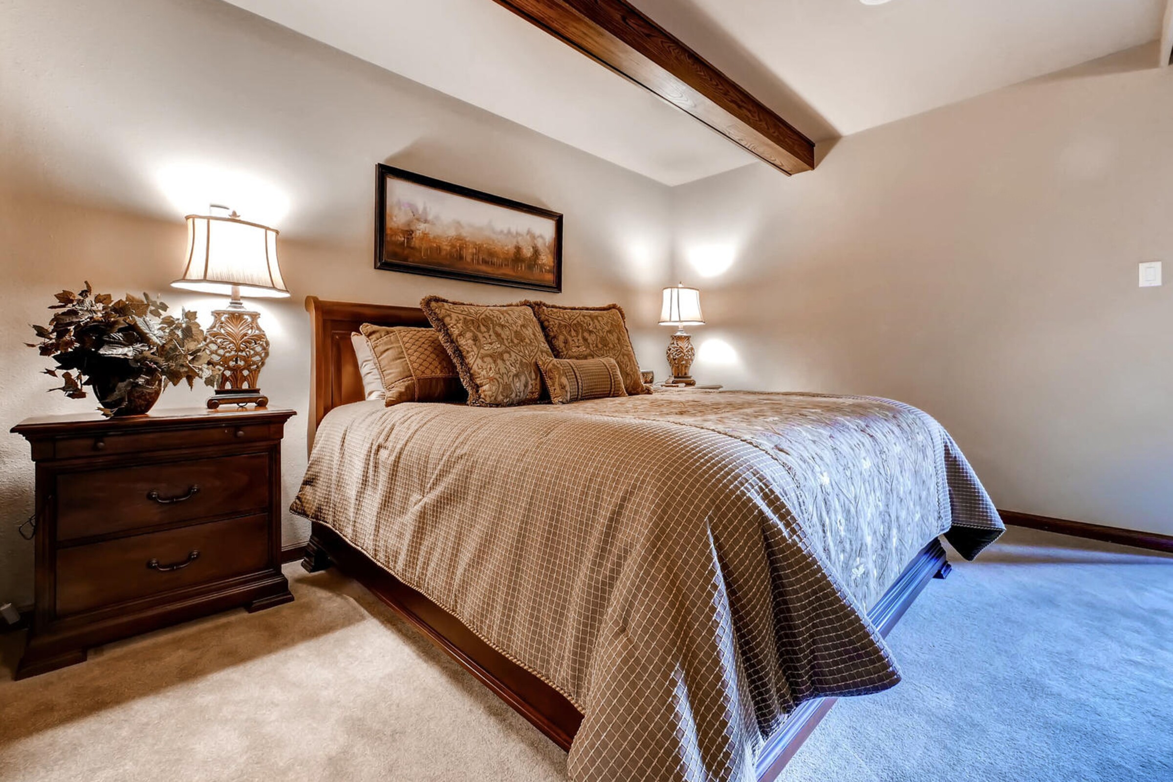 #25 - Studio Sleeping Area