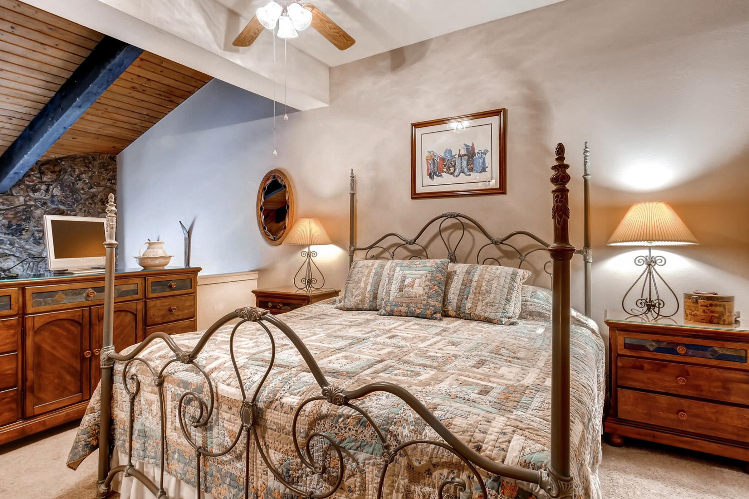 #36 - Studio Sleeping Area
