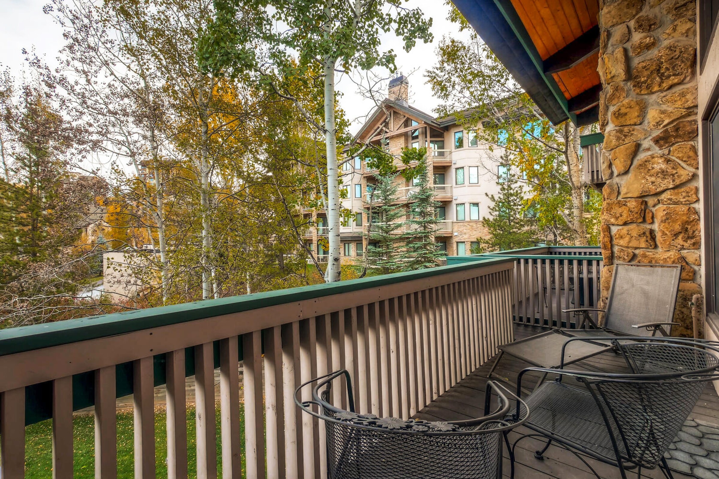 #36 - Studio Balcony